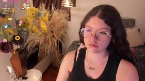 Snapshot of sweet_alicee__ chatting on 06.13.26 Alice online show from 06.13.26