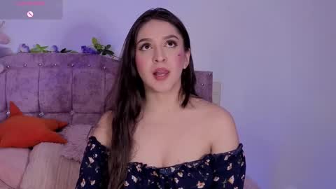 Snapshot of sweet_anllela chatting on 11.01.25 Sthefany Lauren Independent Model online show from 11.01.25