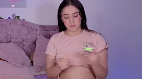 Snapshot of sweet_anllela chatting on 11.26.25 Sthefany Lauren Independent Model online show from 11.26.25