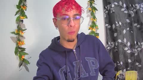 sweet_boy2224 online show from 11.26.25