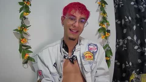 sweet_boy2224 online show from 11.28.25