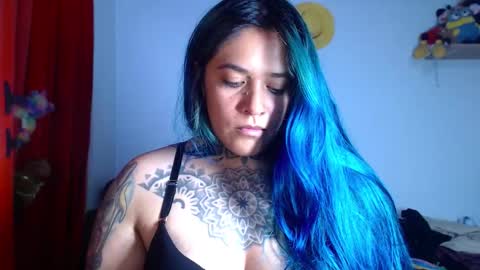 Snapshot of sweet_bubblee chatting on 11.18.25 Bubbles online show from 11.18.25