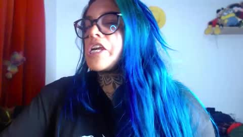 Snapshot of sweet_bubblee chatting on 12.15.25 Bubbles online show from 12.15.25