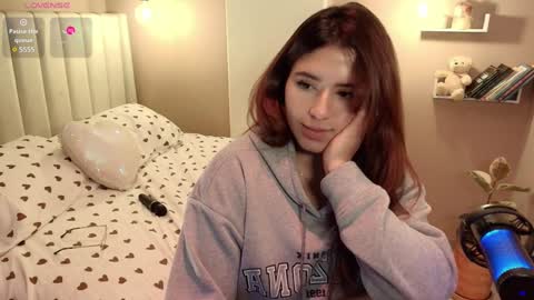 Snapshot of sweet_cami1 chatting on 12.21.24 Camila online show from 12.21.24