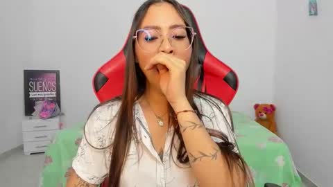 sweet_coral_ online show from 02.04.26