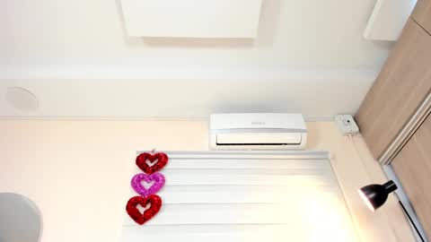 Snapshot of sweet_couples1 chatting on 12.03.24 sweet_couples1 online show from 12.03.24