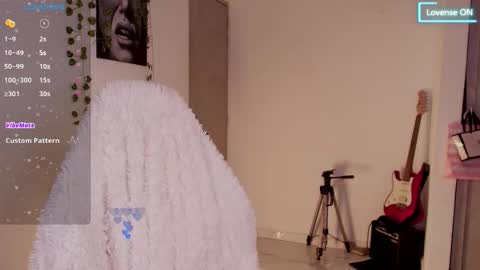 Snapshot of sweet_daliaa chatting on 10.14.25 Dalia online show from 10.14.25