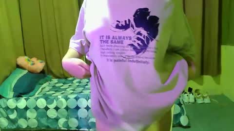 Snapshot of sweet_echa chatting on 12.14.25 Echa online show from 12.14.25