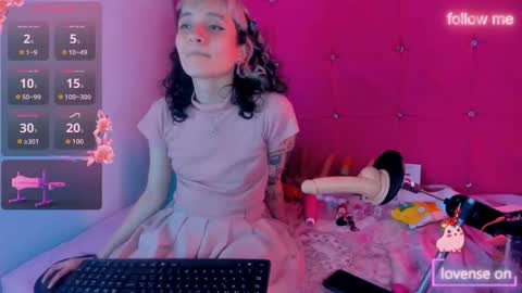  emmili  online show from 10.06.25