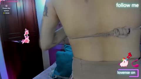 Snapshot of sweet_emmili chatting on 02.04.26 emmili online show from 02.04.26