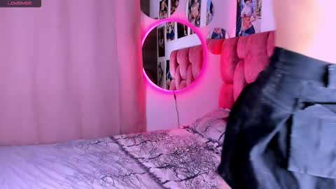 Sweet Fhalon online show from 10.20.25