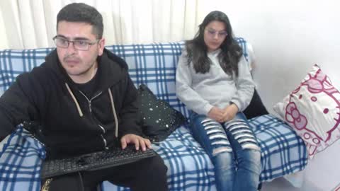 Snapshot of sweet_fantasy_couple chatting on 01.03.25 sweet_fantasy_couple online show from 01.03.25