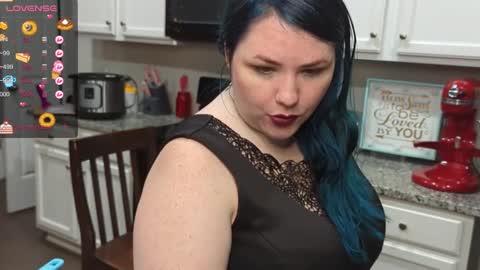 Snapshot of sweet_gracie chatting on 12.29.24 Sweet Gracie online show from 12.29.24