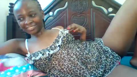 Snapshot of sweet_jovial chatting on 11.11.25 sweet_jovial online show from 11.11.25