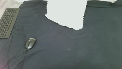 sweet_larra online show from 11.19.25