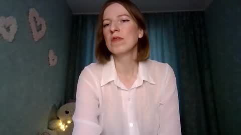 Snapshot of sweet_lilbunny chatting on 09.17.25 sweet_lilbunny online show from 09.17.25