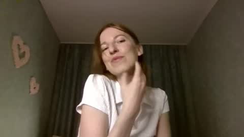 Snapshot of sweet_lilbunny chatting on 10.15.25 sweet_lilbunny online show from 10.15.25