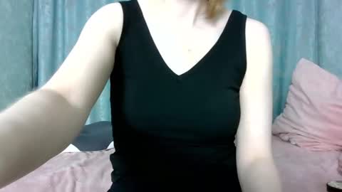 Snapshot of sweet_lilbunny chatting on 02.22.26 sweet_lilbunny online show from 02.22.26