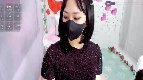 Snapshot of sweet_lily0 chatting on 11.19.25 Lily online show from 11.19.25