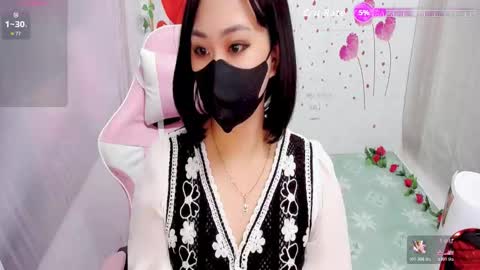 Snapshot of sweet_lily0 chatting on 11.22.25 Lily online show from 11.22.25