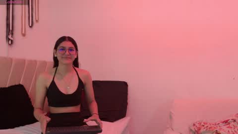 Mia online show from 05.02.26