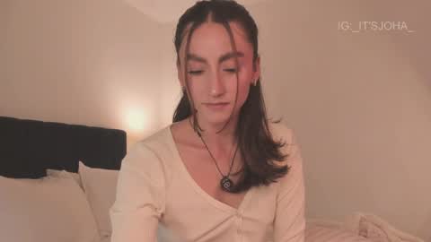 Snapshot of sweet_mara_cat chatting on 04.19.26 Mor online show from 04.19.26
