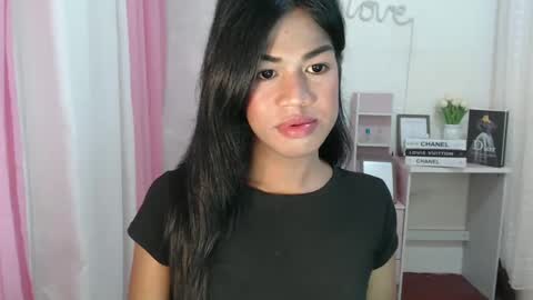 Snapshot of sweet_melonxxx chatting on 12.16.24 Melon online show from 12.16.24