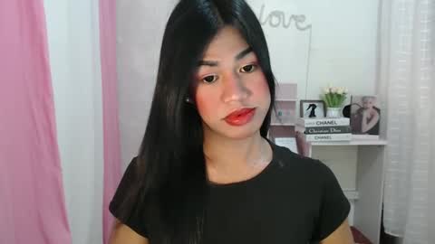 Snapshot of sweet_melonxxx chatting on 12.26.24 Melon online show from 12.26.24