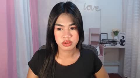 Snapshot of sweet_melonxxx chatting on 03.10.25 Melon online show from 03.10.25