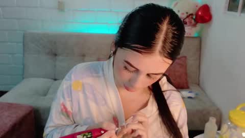Sweet  Mia online show from 10.12.25