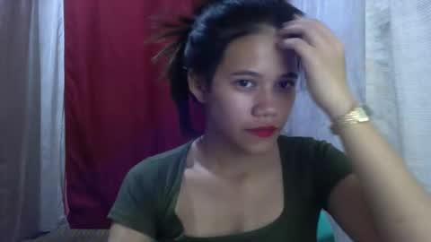 sweet_milkshake2004 online show from 10.05.25