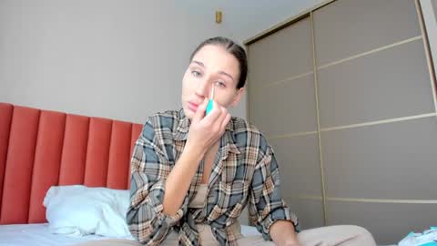 Snapshot of sweet_miss381 chatting on 12.25.24 Sofi online show from 12.25.24