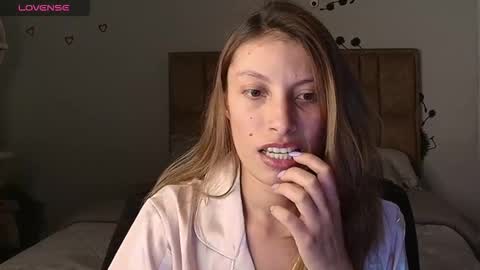 sweet_moon_v_ online show from 01.16.26