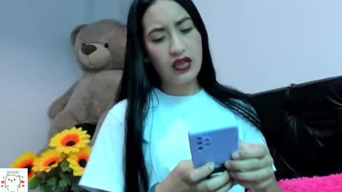 Nhaomy online show from 11.11.25