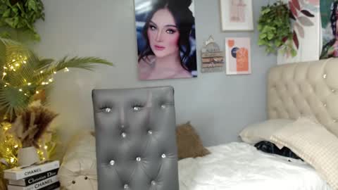 girlnamenicole online show from 02.10.25