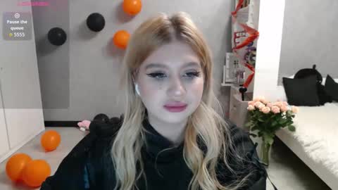 sweet_nicole_333 online show from 10.28.25