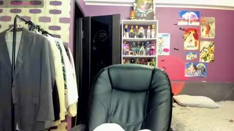 Snapshot of sweet_peach__ chatting on 06.20.26 kira online show from 06.20.26