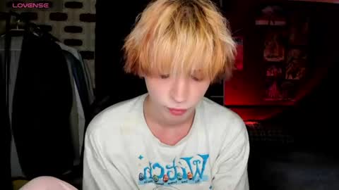 Snapshot of sweet_peach__ chatting on 06.30.26 kira online show from 06.30.26