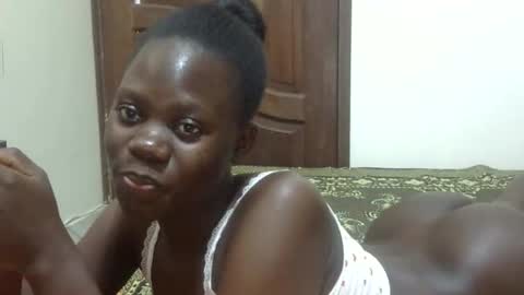 Snapshot of sweet_sharon01 chatting on 09.16.25 Sharon online show from 09.16.25