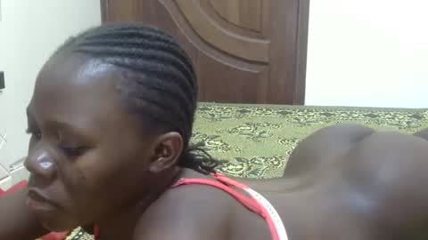 Snapshot of sweet_sharon01 chatting on 10.07.25 Sharon online show from 10.07.25