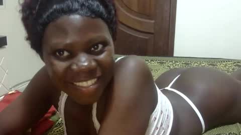 Snapshot of sweet_sharon01 chatting on 10.12.25 Sharon online show from 10.12.25