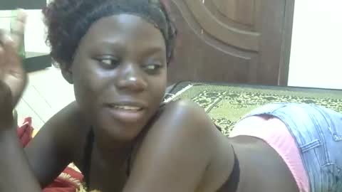 Snapshot of sweet_sharon01 chatting on 10.13.25 Sharon online show from 10.13.25