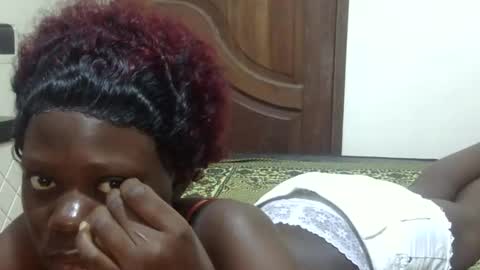 Snapshot of sweet_sharon01 chatting on 10.14.25 Sharon online show from 10.14.25