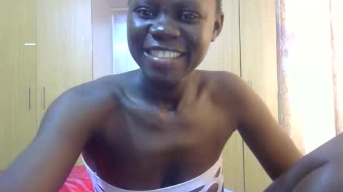 Snapshot of sweet_sharon01 chatting on 10.20.25 Sharon online show from 10.20.25