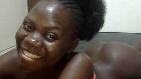 Snapshot of sweet_sharon01 chatting on 11.07.25 Sharon online show from 11.07.25