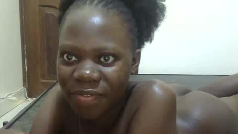 Snapshot of sweet_sharon01 chatting on 11.17.25 Sharon online show from 11.17.25