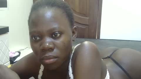 Snapshot of sweet_sharon01 chatting on 11.20.25 Sharon online show from 11.20.25