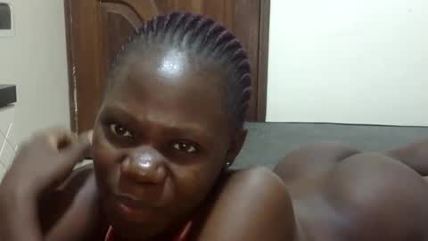 Snapshot of sweet_sharon01 chatting on 12.01.25 Sharon online show from 12.01.25