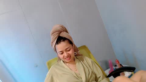 Leah online show from 01.28.25