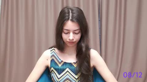 Snapshot of sweet_sweet_angel chatting on 12.08.24 Angel online show from 12.08.24